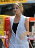 IMG/jpg/sarah-michelle-gellar-veronika-decides-to-die-movie-on-the-set-hq-10 (...)