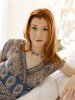 IMG/jpg/alyson-hannigan-unknown-couch-photoshoot-02-mq.jpg
