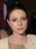 IMG/jpg/michelle-trachtenberg-alice-olivia-stacey-bendet-fall-2015-mq-01.jpg (...)