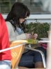 IMG/jpg/michelle-trachtenberg-drinking-smoking-with-friend-paparazzi-gq-07.j (...)