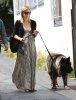 IMG/jpg/sarah-michelle-gellar-taking-tyson-to-the-vet-july-30-2009-paparazzi (...)