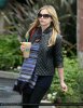 IMG/jpg/sarah-michelle-gellar-leaving-starbucks-cafe-beverly-hills-hq-04-150 (...)