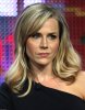 IMG/jpg/julie-benz-no-ordinary-family-panel-summer-tca-tour-2010-hq-04.jpg