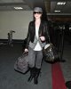 IMG/jpg/michelle-trachtenberg-leaving-lax-airport-los-angeles-june-28-2009-p (...)