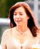 IMG/jpg/alyson-hannigan-leaving-urth-cafe-paparazzi-gq-01.jpg