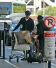 IMG/jpg/sarah-michelle-gellar-lax-airport-los-angeles-paparazzi-hq-03-1500.j (...)