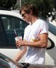 IMG/jpg/zac-efron-out-and-about-september-8-2008-paparazzi-gq-04.jpg