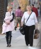 IMG/jpg/sarah-michelle-gellar-charlotte-santa-monica-january-6-2010-mq-16.jp (...)