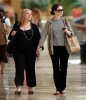 IMG/jpg/michelle-trachtenberg-LA-shopping-with-mother-hq-03-1500.jpg