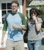 IMG/jpg/alyson-hannigan-alexis-denisof-leaving-a-votre-sante-restaurant-hq-0 (...)