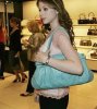 IMG/jpg/michelle-trachtenberg-ferragamo-spring-2005-celebrity-handbag-event- (...)