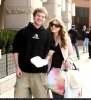 IMG/jpg/michelle-trachtenberg-eating-with-shawn-ashmore-gq-05.jpg